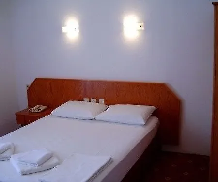 Отель Kanarya