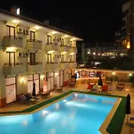 Kanarya 酒店 Çeşme