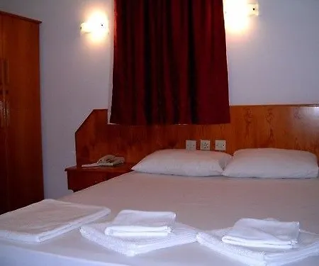 Kanarya 酒店 Çeşme